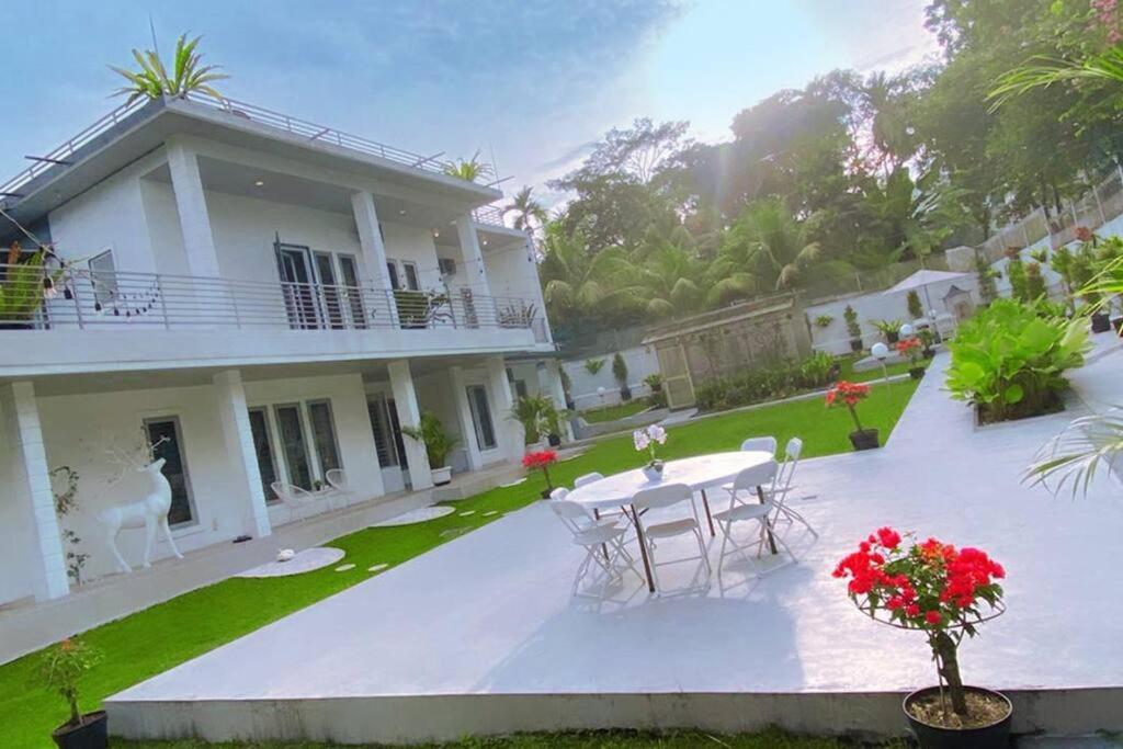 Garden Villa By Villapedia Bogor Exterior photo