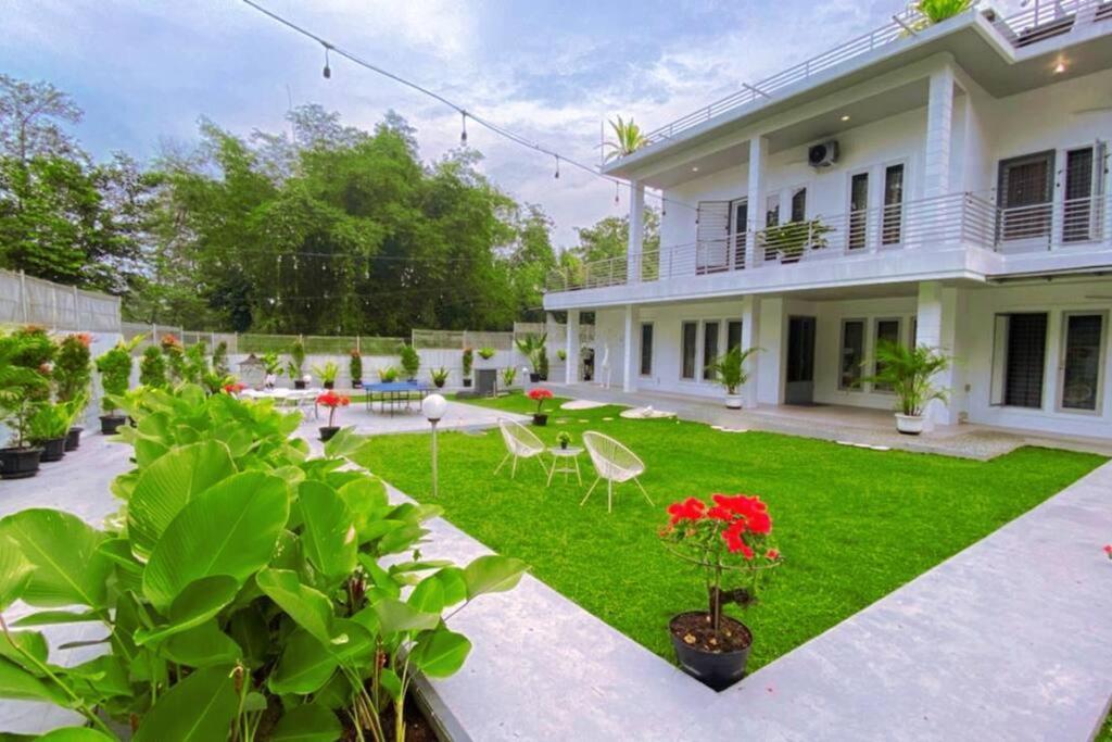 Garden Villa By Villapedia Bogor Exterior photo